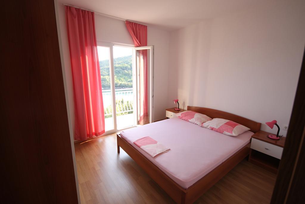 Antunovic Apartment