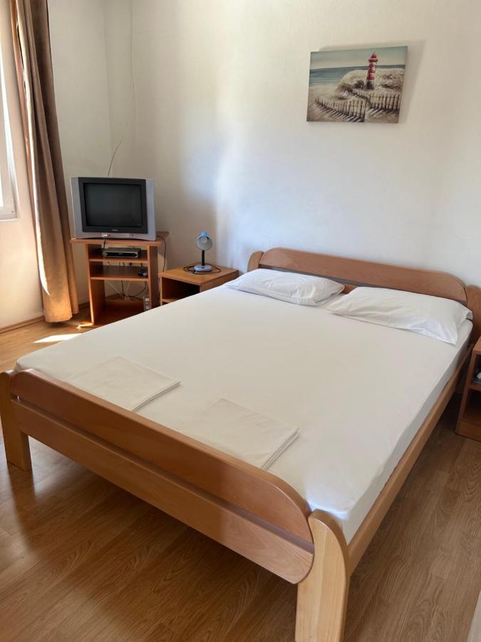 Antunovic Apartment